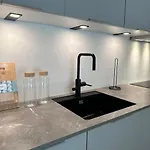Апартаменты Cozy In The Heart Of Тромсё